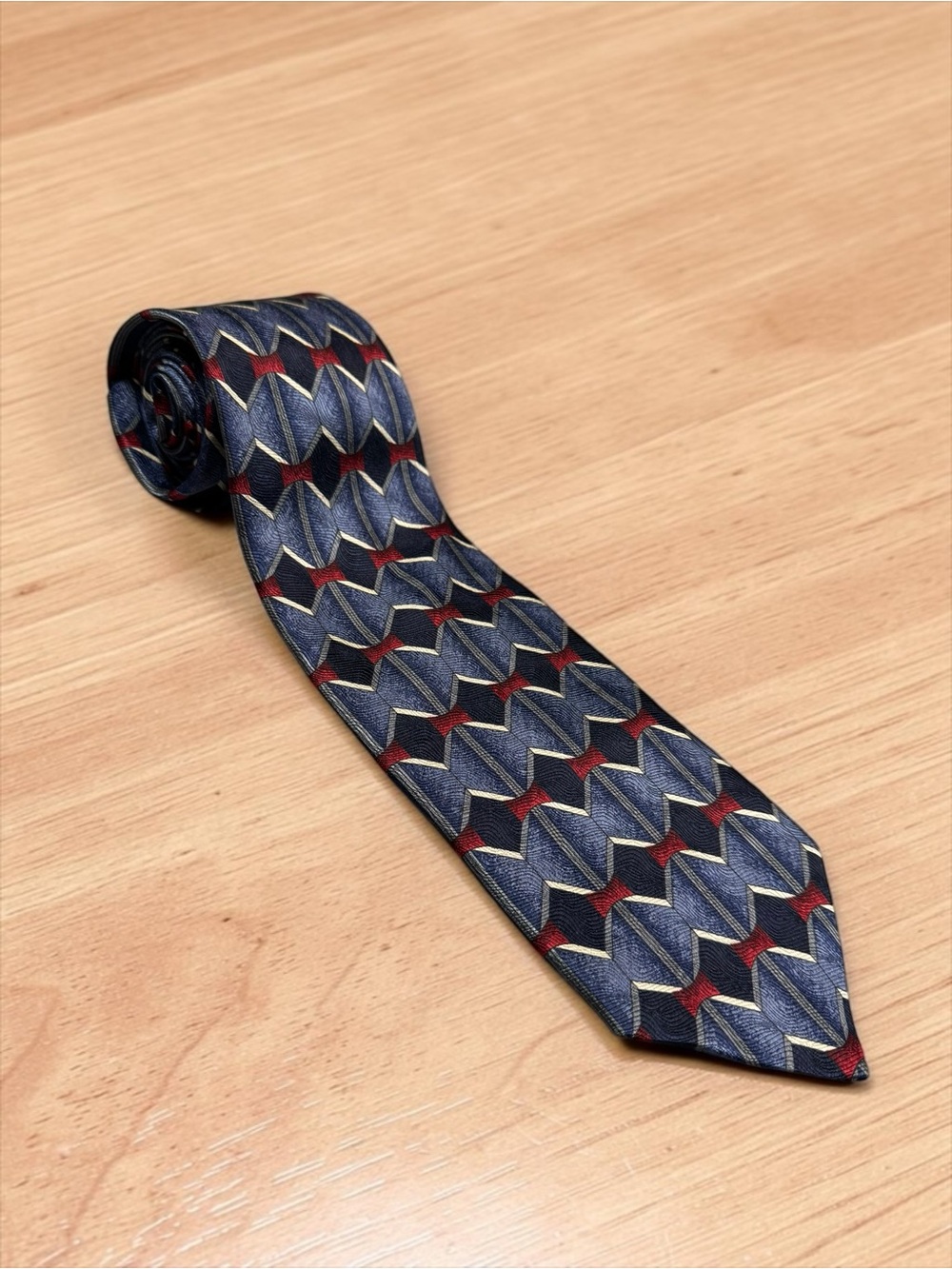 Vintage Today's Man 100% Silk Tie Made In Italy